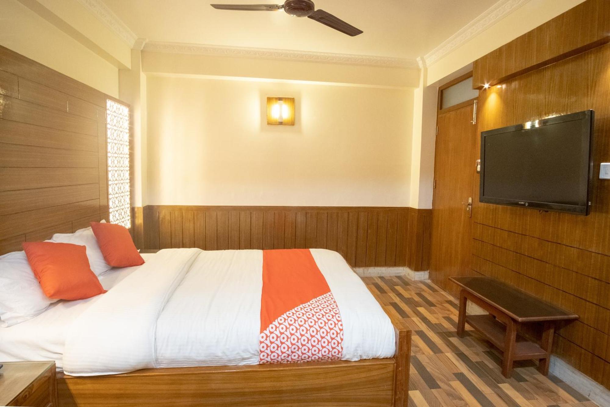 Oyo 304 Hotel Manama Balaju Ngoại thất bức ảnh