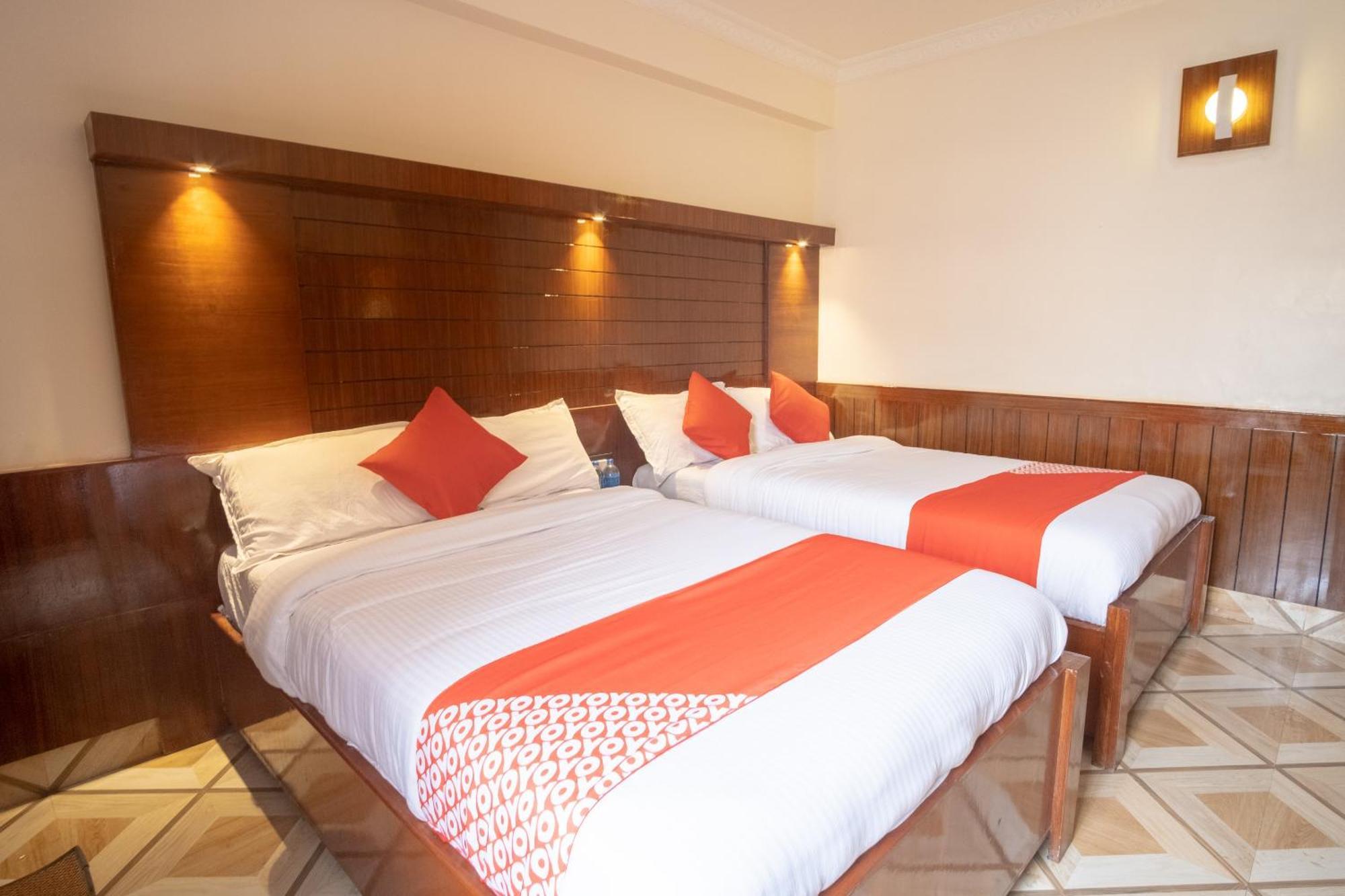 Oyo 304 Hotel Manama Balaju Ngoại thất bức ảnh