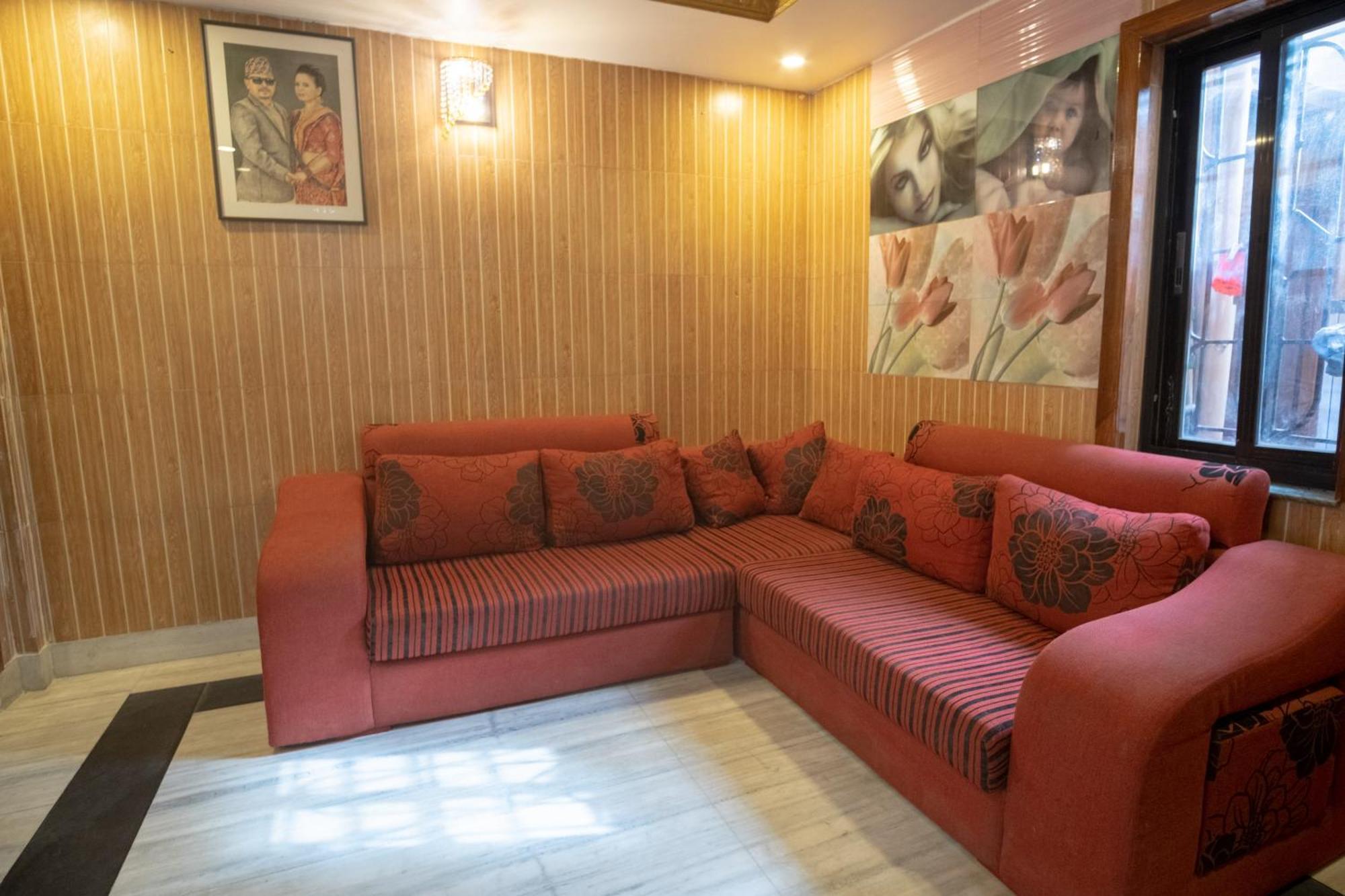 Oyo 304 Hotel Manama Balaju Ngoại thất bức ảnh