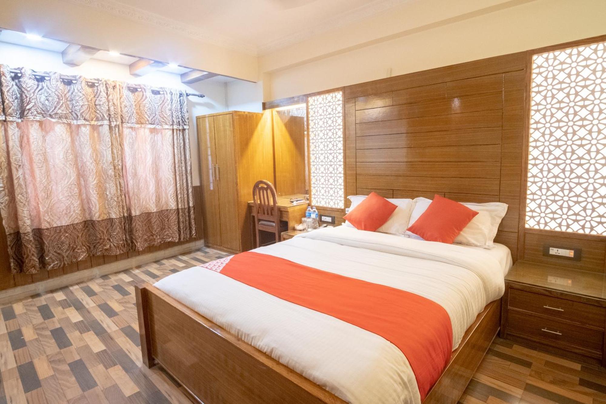 Oyo 304 Hotel Manama Balaju Ngoại thất bức ảnh