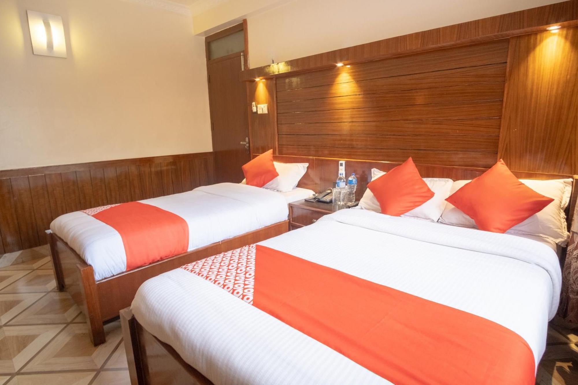 Oyo 304 Hotel Manama Balaju Ngoại thất bức ảnh