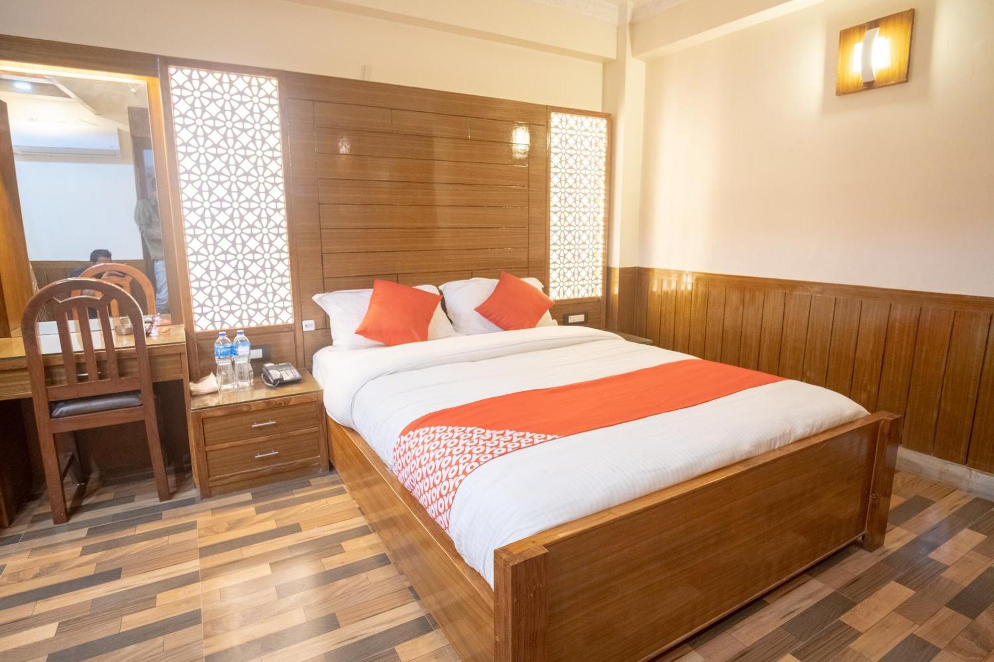 Oyo 304 Hotel Manama Balaju Ngoại thất bức ảnh