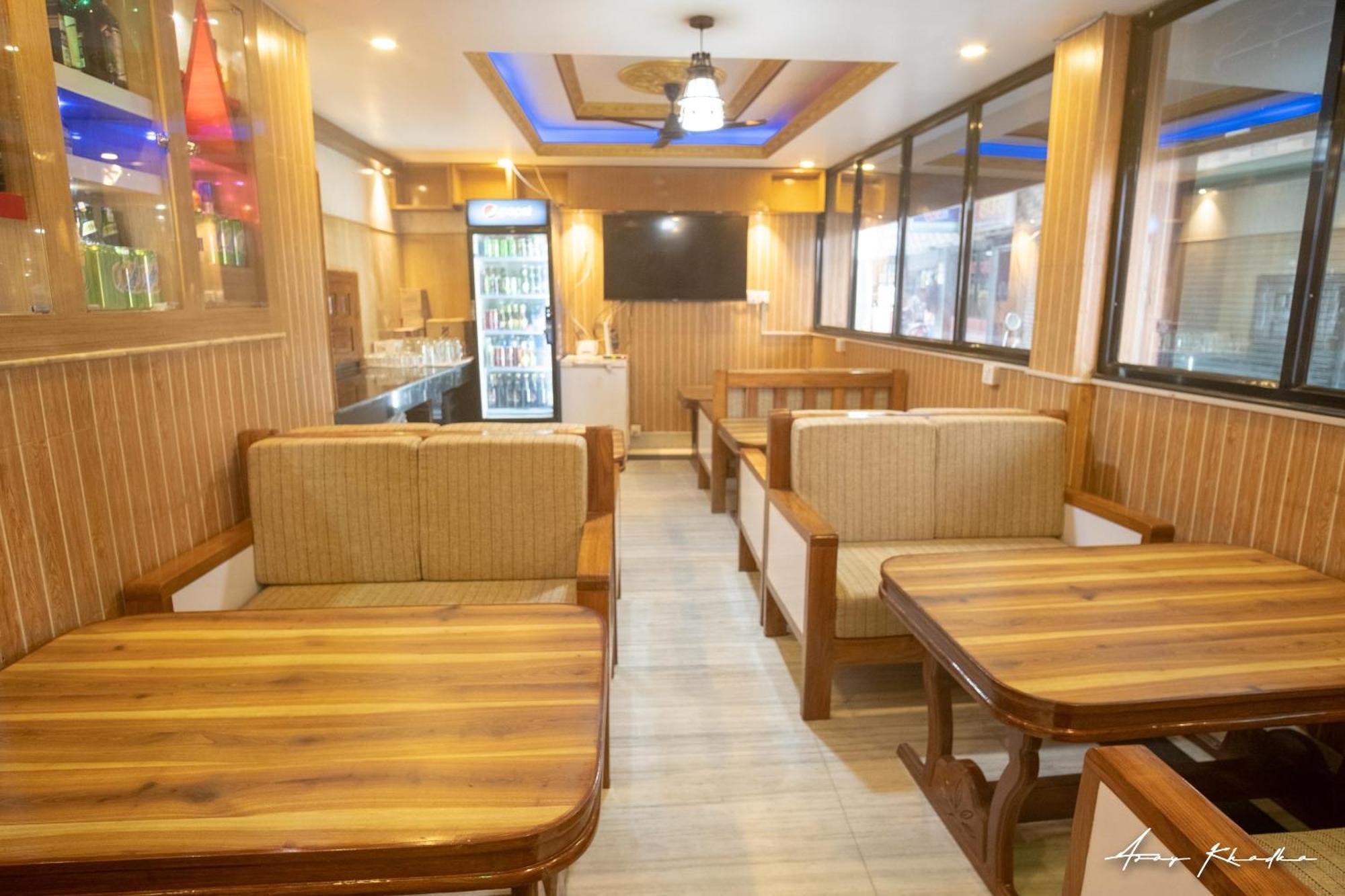 Oyo 304 Hotel Manama Balaju Ngoại thất bức ảnh