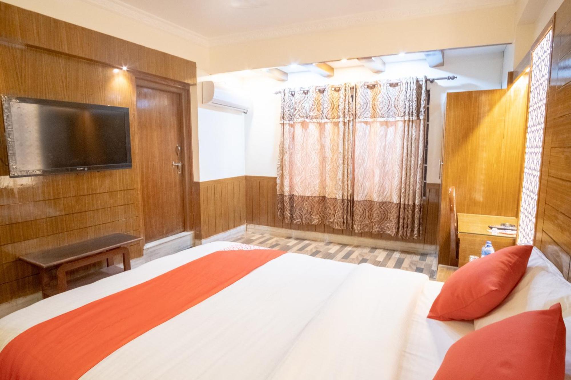 Oyo 304 Hotel Manama Balaju Ngoại thất bức ảnh